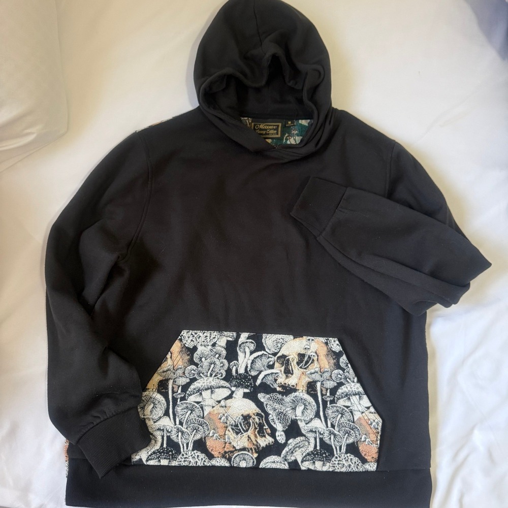 Massive Luxury Edition Mens Skull Mushroom Tapestry Hoodie Black Medium Pullover